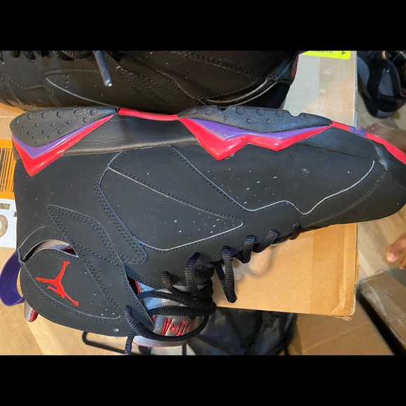 Retro 7’s Raptors - Picture 5 of 7